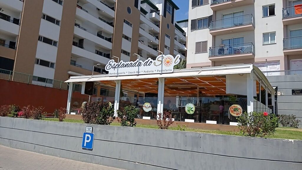 restaurace Esplanada do Sol a bytové domy