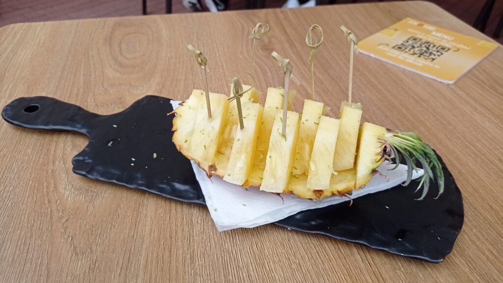 nakrájený ananas