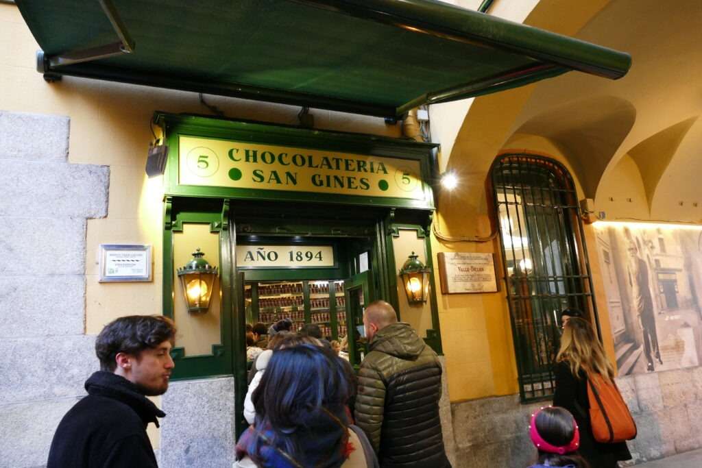 Chocolatería San Ginés a fronta lidí