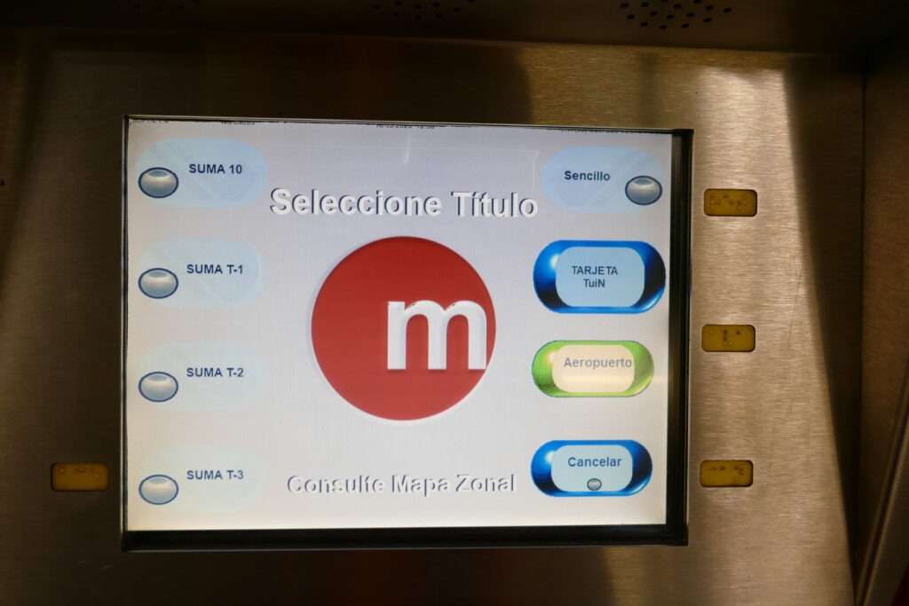 Displej automatu na jízdenky na metro