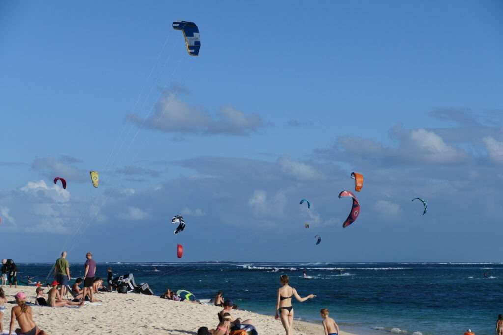 Pláž kde se provozuje kitesurfing