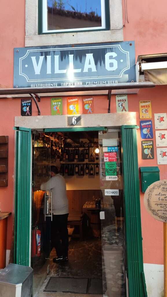 Vchod do Restaurace Villa 6