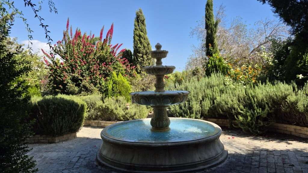 Fontánka a zahada v areálu kláštera