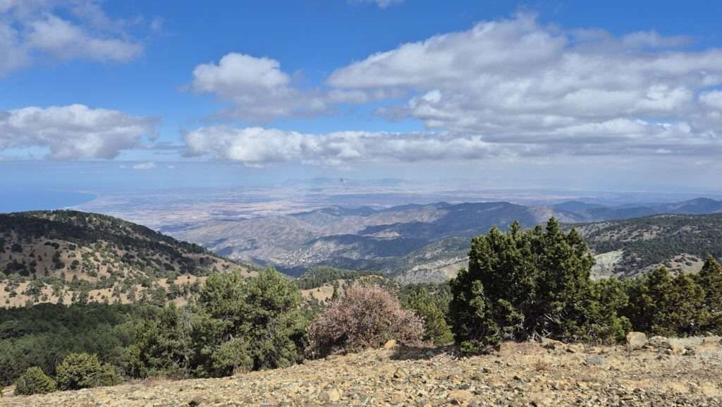 Lanovka v horách Troodos – pohled na údolí