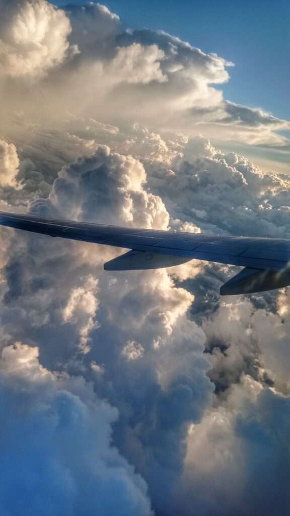 Let z Faro při východu slunce