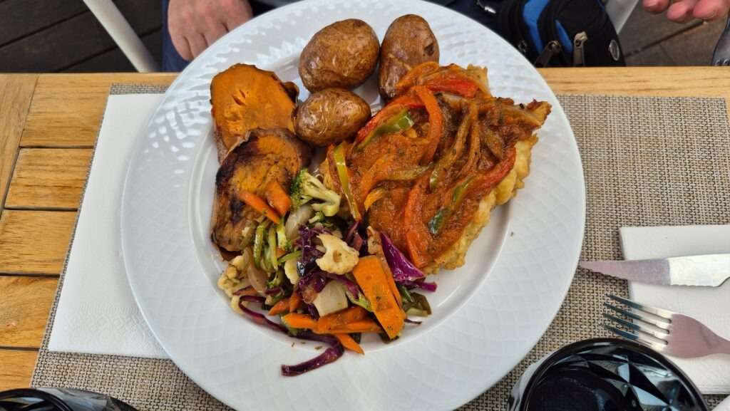 Ryba s s bramborami v Restaurante Espadeiro v Câmara de Lobos